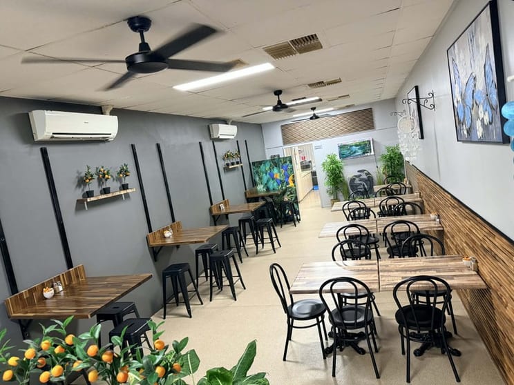 Click to view all images Cafe & Coffee Shop business for sale in Childers - Image 1