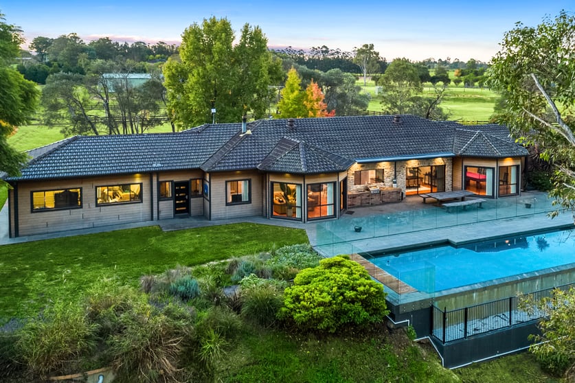 Click to view all images 73 Nutmans Road Grose Wold NSW 2753 - Image 1