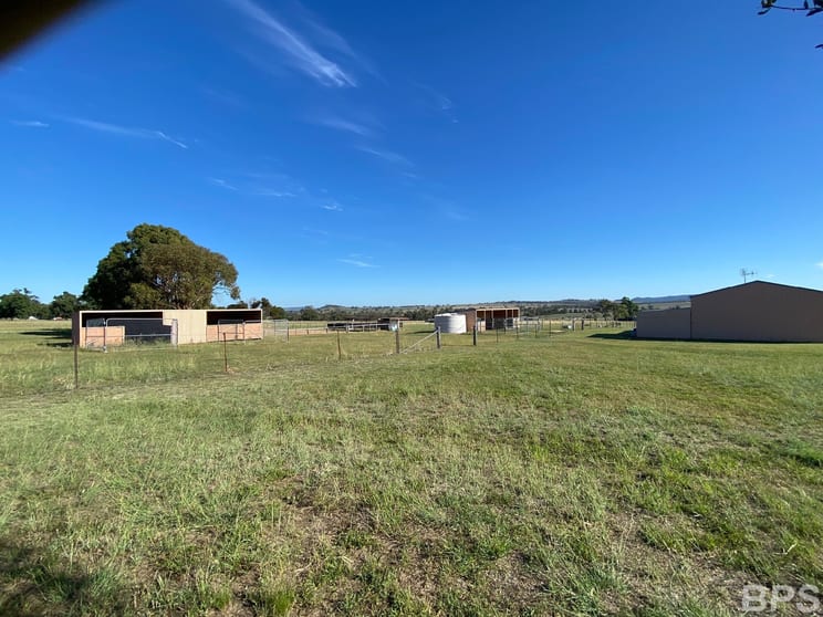 Click to view all images 10 Frog Rock Rd Mudgee NSW 2850 - Image 1