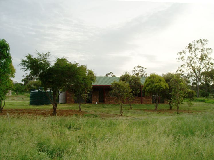 Click to view all images Kingaroy QLD 4610 - Image 3