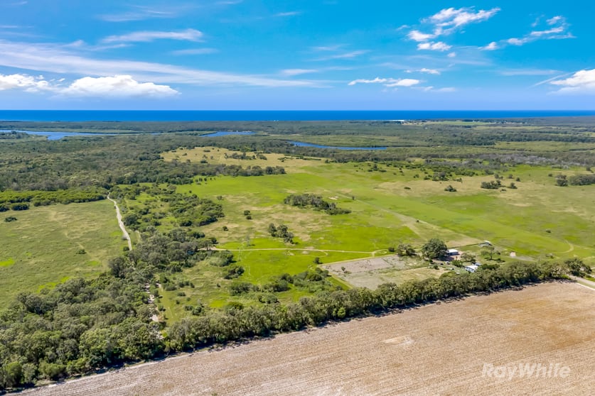 Click to view all images 204 Fallons Rocks Road Calavos QLD 4670 - Image 2