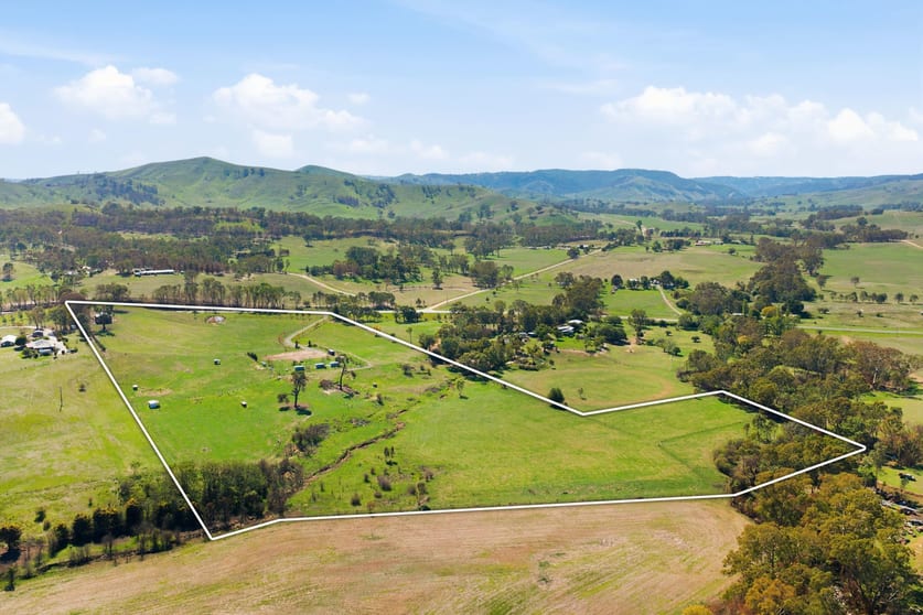 Click to view all images 5393 Maroondah Highway Alexandra VIC 3714 - Image 3