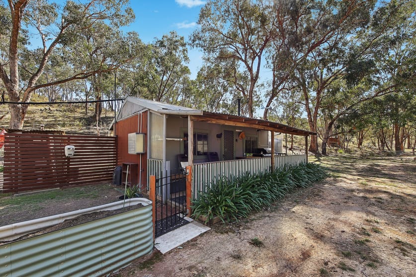 Click to view all images 203 Roberts Road Mudgee NSW 2850 - Image 2