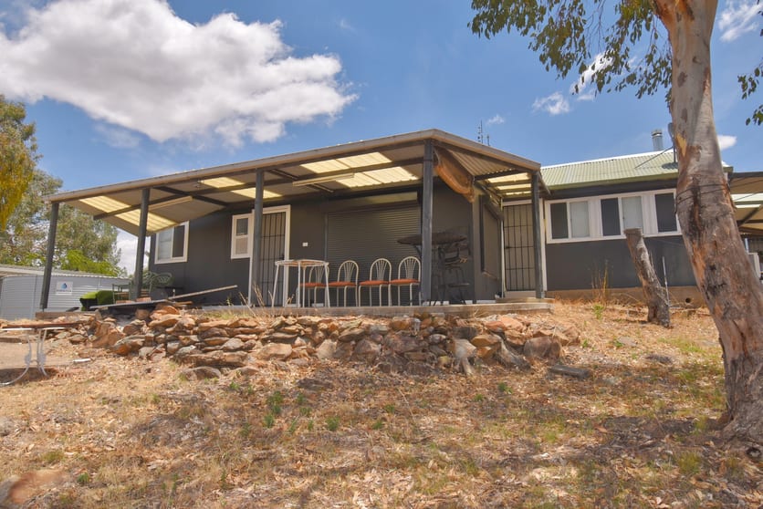 Click to view all images 318 Tara Road MUMBIL via Wellington NSW 2820 - Image 2