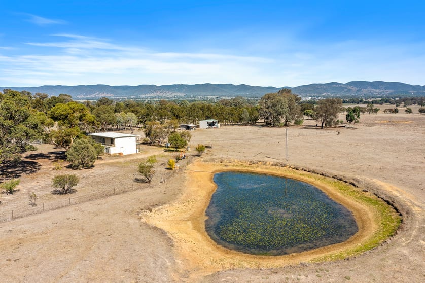 Click to view all images 98 Rocky Waterhole Road Mudgee NSW 2850 - Image 2