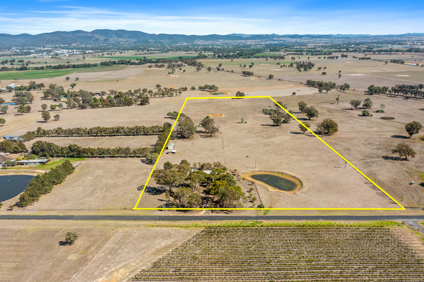 Click to view all images 98 Rocky Waterhole Road Mudgee NSW 2850 - Image 3