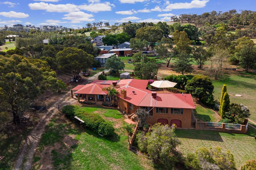 Click to view all images 7267 Holbrook Road Springvale NSW 2650 - Image 3