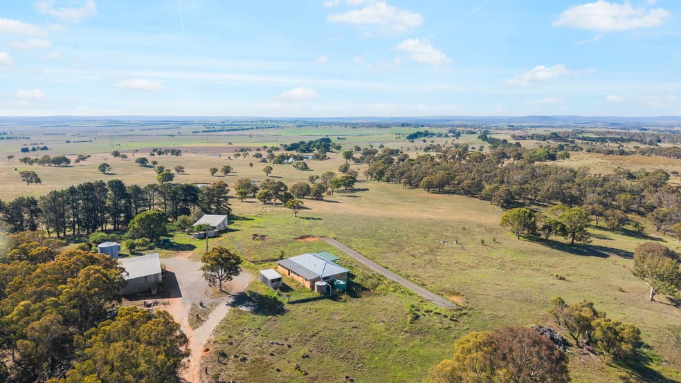 Click to view all images 7293 & 7295 Federal Highway, YARRA / Goulburn NSW 2580 - Image 1