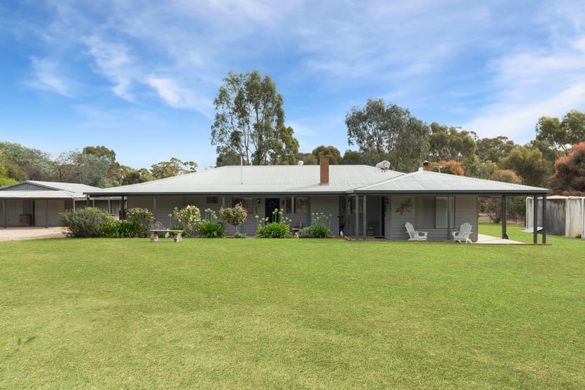Click to view all images 240 Heathcote Redesdale Road Heathcote VIC 3523 - Image 1