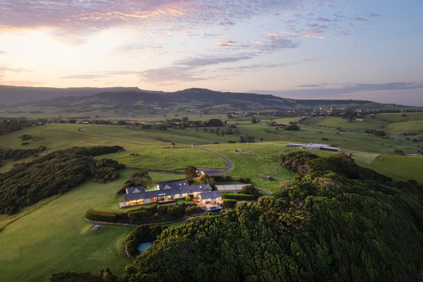 Click to view all images 64 Crooked River Road Gerroa NSW 2534 - Image 3