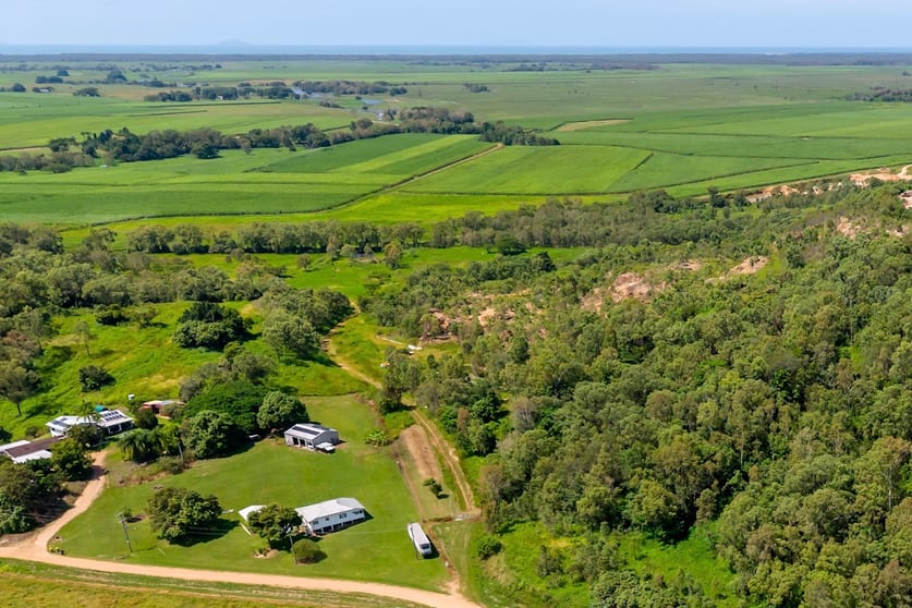 Click to view all images 25 Lions Lookout Road Blackrock QLD 4850 - Image 2