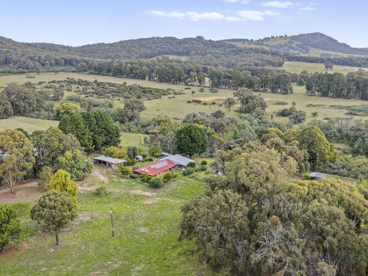 Click to view all images 1621 Harrys Creek Road Marraweeney VIC 3669 - Image 1