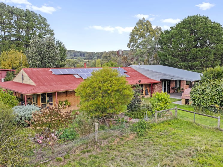 Click to view all images 1621 Harrys Creek Road Marraweeney VIC 3669 - Image 2