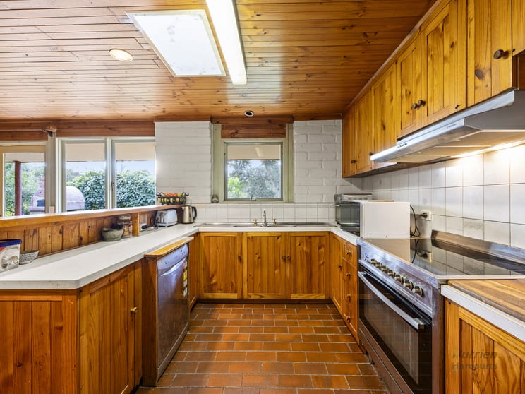 Click to view all images 1621 Harrys Creek Road Marraweeney VIC 3669 - Image 3