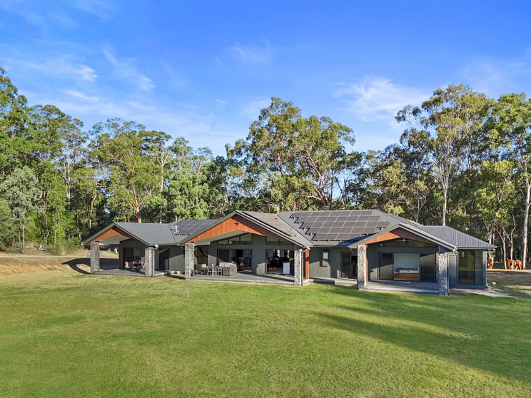 Click to view all images 55 Norfolk Road Summerholm QLD 4341 - Image 1