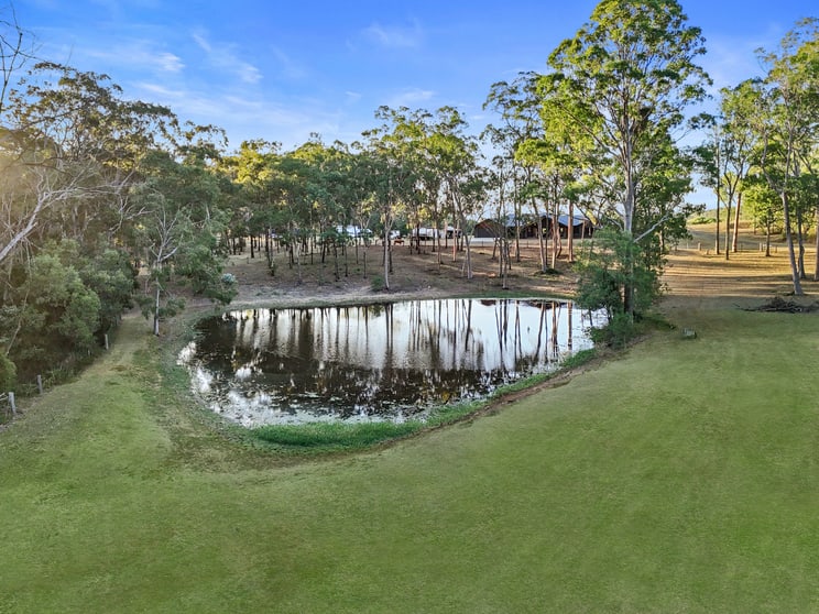 Click to view all images 55 Norfolk Road Summerholm QLD 4341 - Image 2