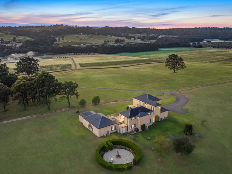 Click to view all images 456 Hermitage Road Pokolbin NSW 2320 - Image 2