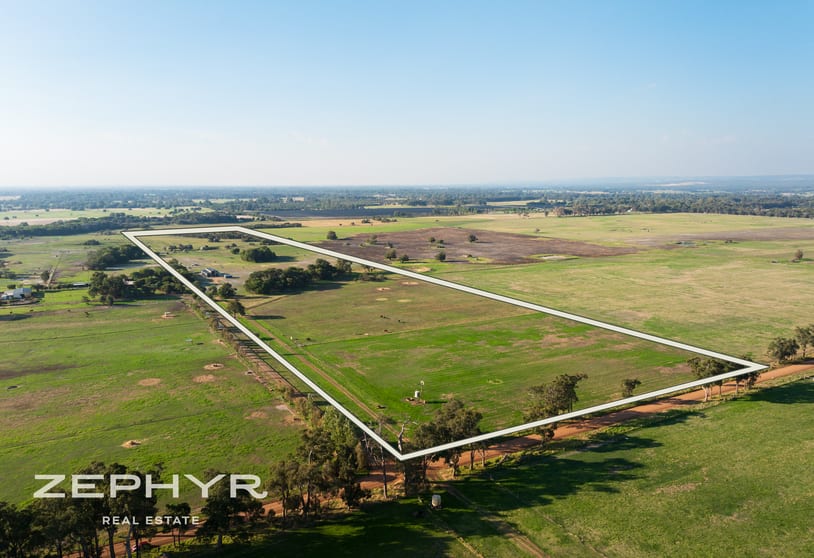 Click to view all images 315 Penn Street Boyanup WA 6237 - Image 2
