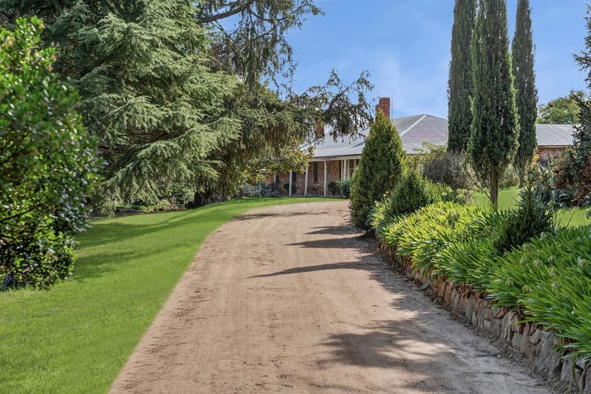 Click to view all images 512 Sidonia Road Sidonia VIC 3444 - Image 2