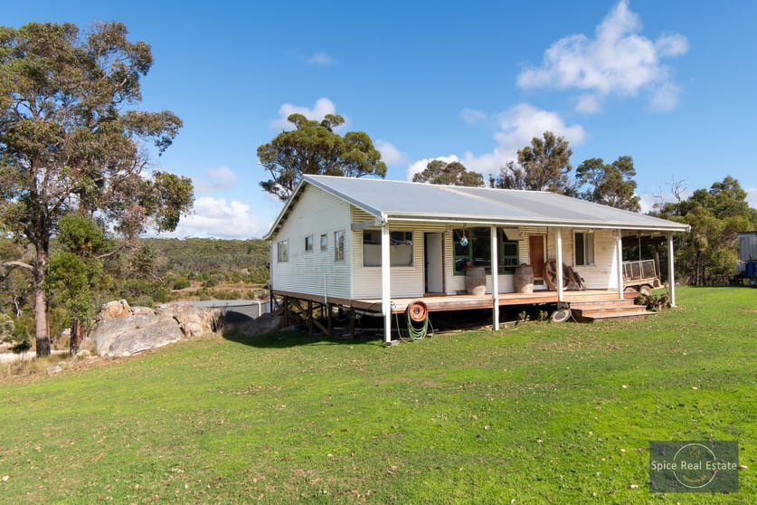 Click to view all images 126 Bidewell Road Kordabup WA 6333 - Image 2