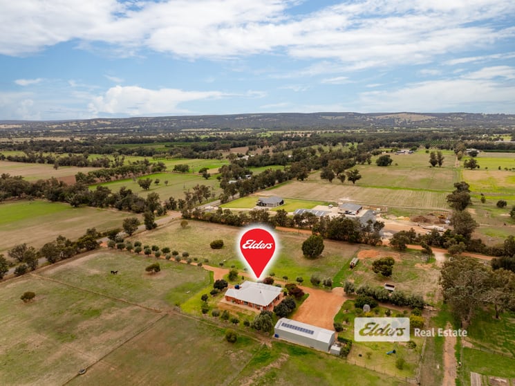Click to view all images 78 Yamballup Avenue Harvey WA 6220 - Image 1