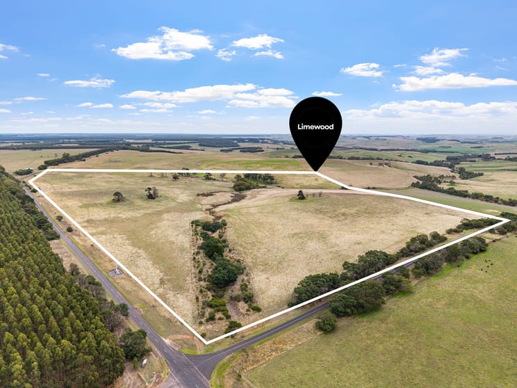 Click to view all images 4231 Dartmoor-Hamilton Road Grassdale VIC 3302 - Image 1