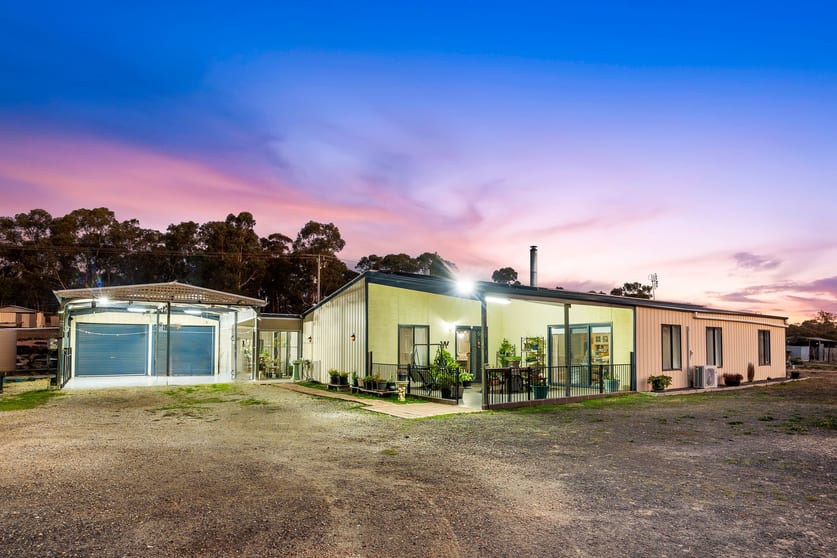 Click to view all images 1205 St Arnaud-dunolly Road Bealiba VIC 3475 - Image 2
