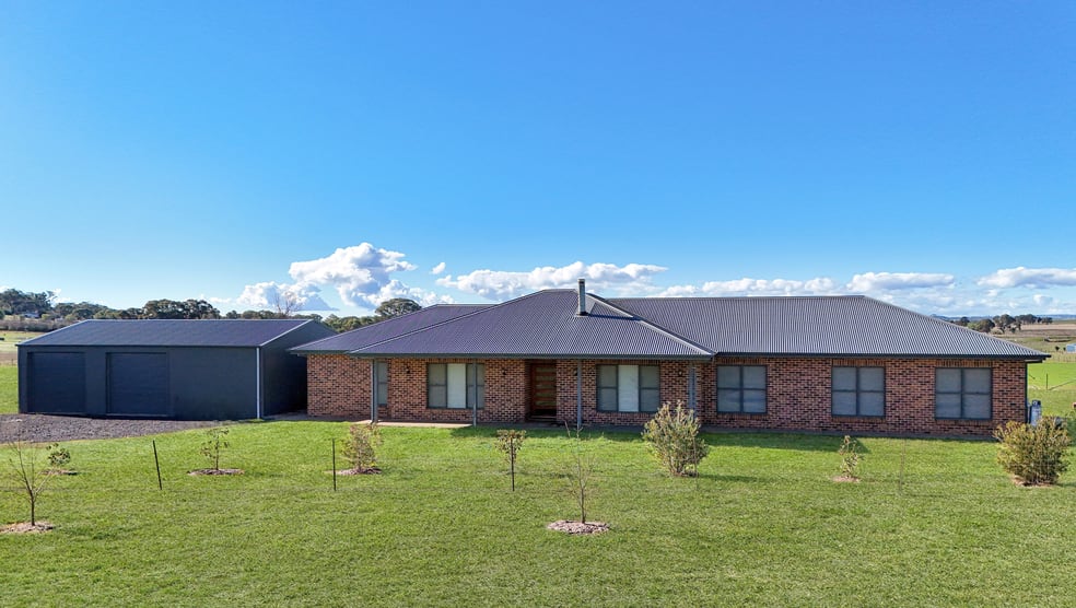 Click to view all images 77 Grimshaw Lane Gulgong NSW 2852 - Image 2