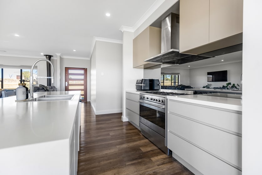 Click to view all images 77 Grimshaw Lane Gulgong NSW 2852 - Image 3