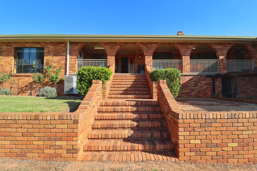 35 Murrays Lane Grenfell NSW 2810 - Image 2