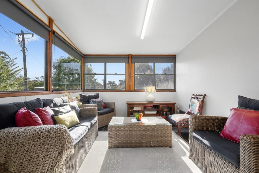 Click to view all images 384 Yellowbox Road Manildra NSW 2865 - Image 3