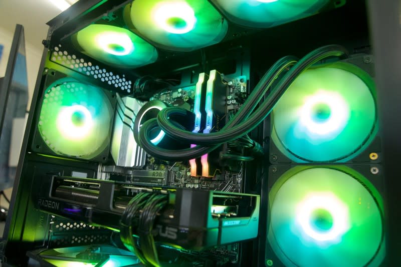 Click to view all images Computer & Internet business for sale in Melbourne - Image 3