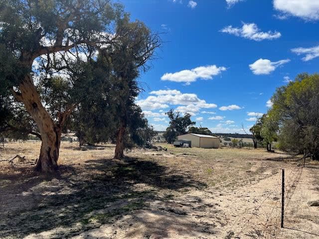 Click to view all images 351 Cooke Road East Popanyinning WA 6309 - Image 2