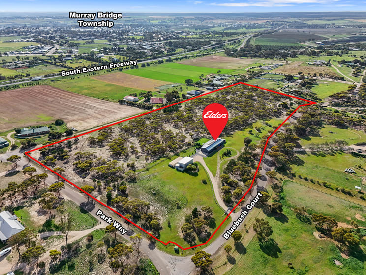 Click to view all images 7 Bluebush Court Murray Bridge SA 5253 - Image 3