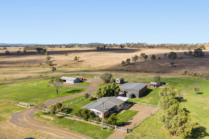Click to view all images "Springdale" 44 Whittaker Road Southbrook QLD 4363 - Image 1