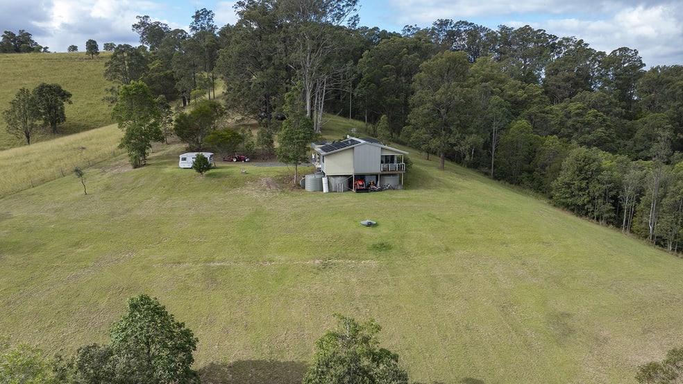 Click to view all images 28 Rudders Close Minimbah NSW 2312 - Image 2