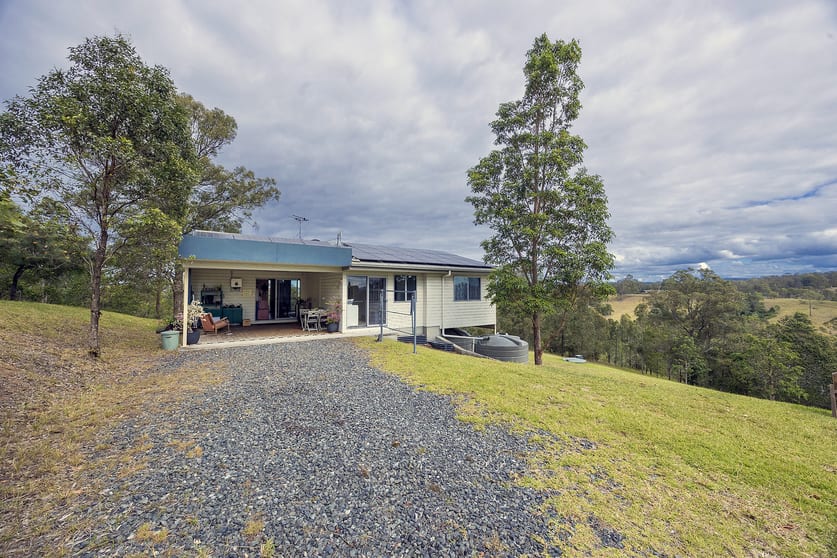 Click to view all images 28 Rudders Close Minimbah NSW 2312 - Image 3