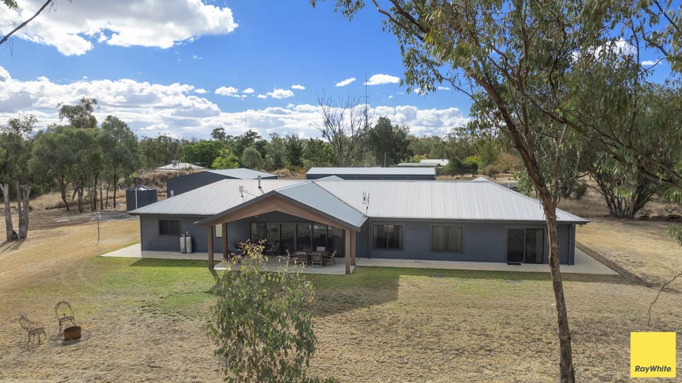 Click to view all images 78 Mcllveen Park Road Inverell NSW 2360 - Image 2
