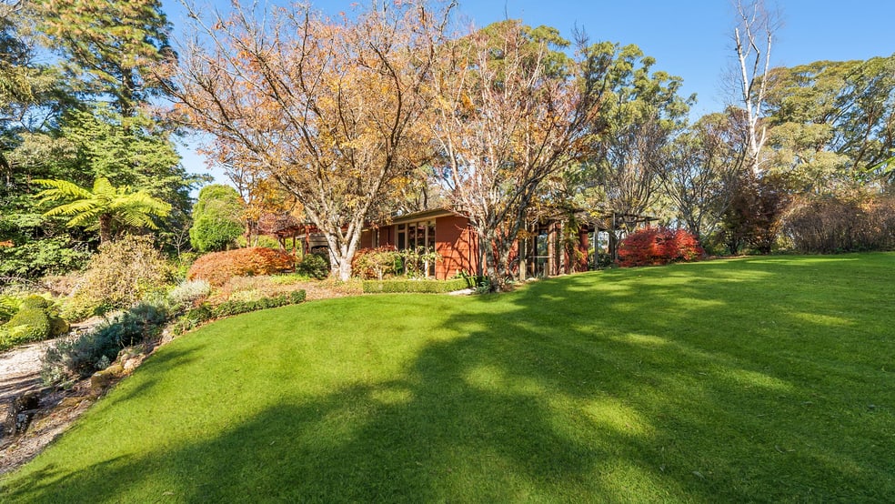 Click to view all images 33-41 Skyline Road Mount Tomah NSW 2758 - Image 2