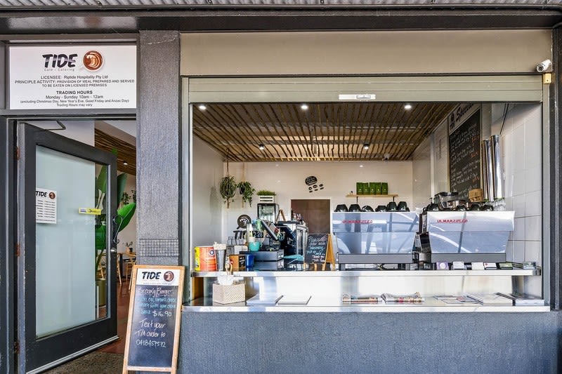 Click to view all images Cafe & Coffee Shop business for sale in Townsville City - Image 3