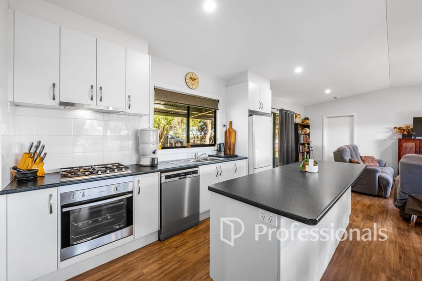 Click to view all images 630 Coorong Avenue Red Cliffs VIC 3496 - Image 3