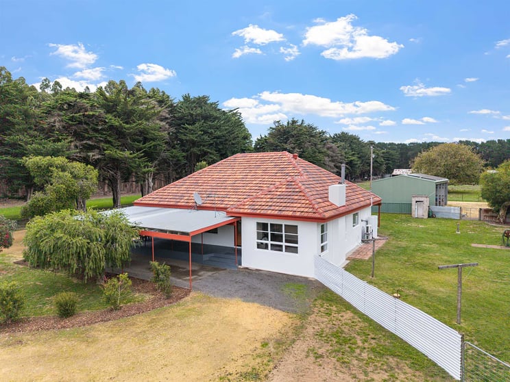 Click to view all images 1751 Condah-Coleraine Road Grassdale VIC 3302 - Image 2