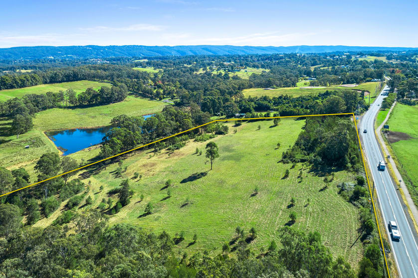 Click to view all images 219 Bells Line of Road North Richmond NSW 2754 - Image 3
