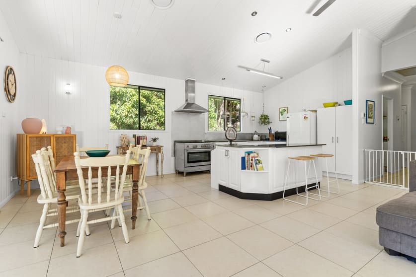Click to view all images 382 Yeager Road Leycester NSW 2480 - Image 3
