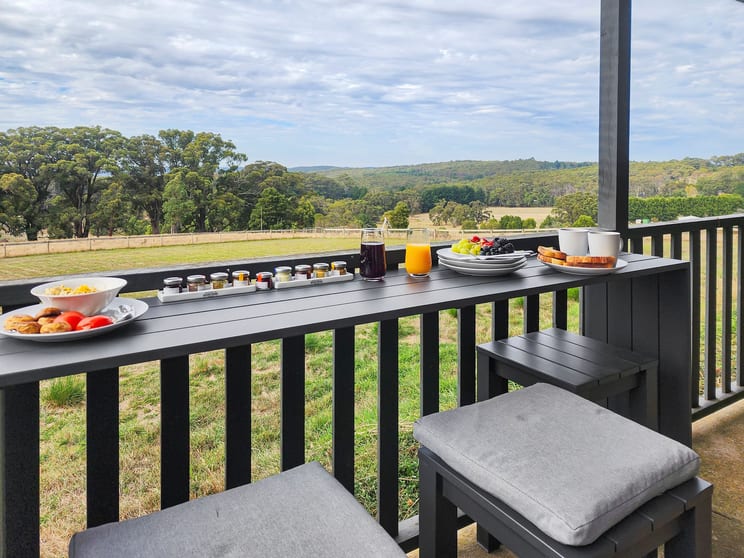 Click to view all images 50 Molesworth Court Gordon VIC 3345 - Image 3