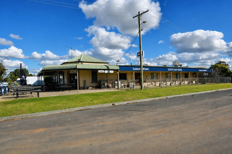 Click to view all images 7 Nailor Street Hay South NSW 2711 - Image 1