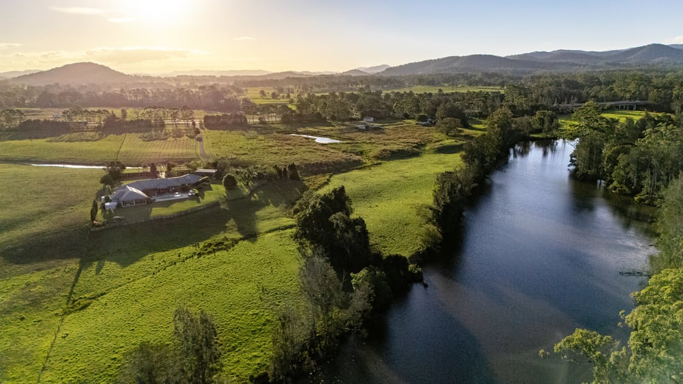 Click to view all images 14112 Pacific Highway Nabiac NSW 2312 - Image 2