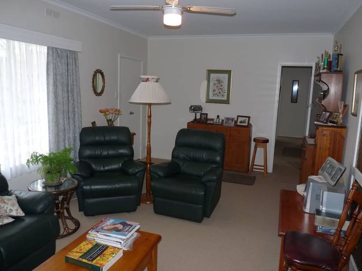 Click to view all images 85 Coleraine Rd Horsham VIC 3400 - Image 3