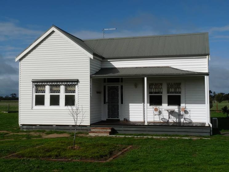 Click to view all images 668 Walsh's Road Horsham VIC 3400 - Image 3