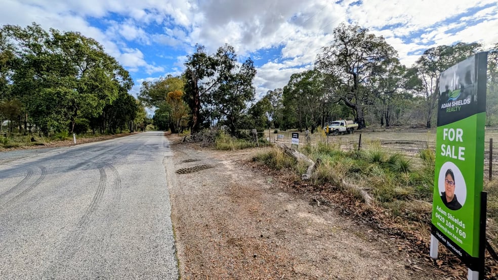Click to view all images Lot 10 Jenkins Road Bullsbrook WA 6084 - Image 2